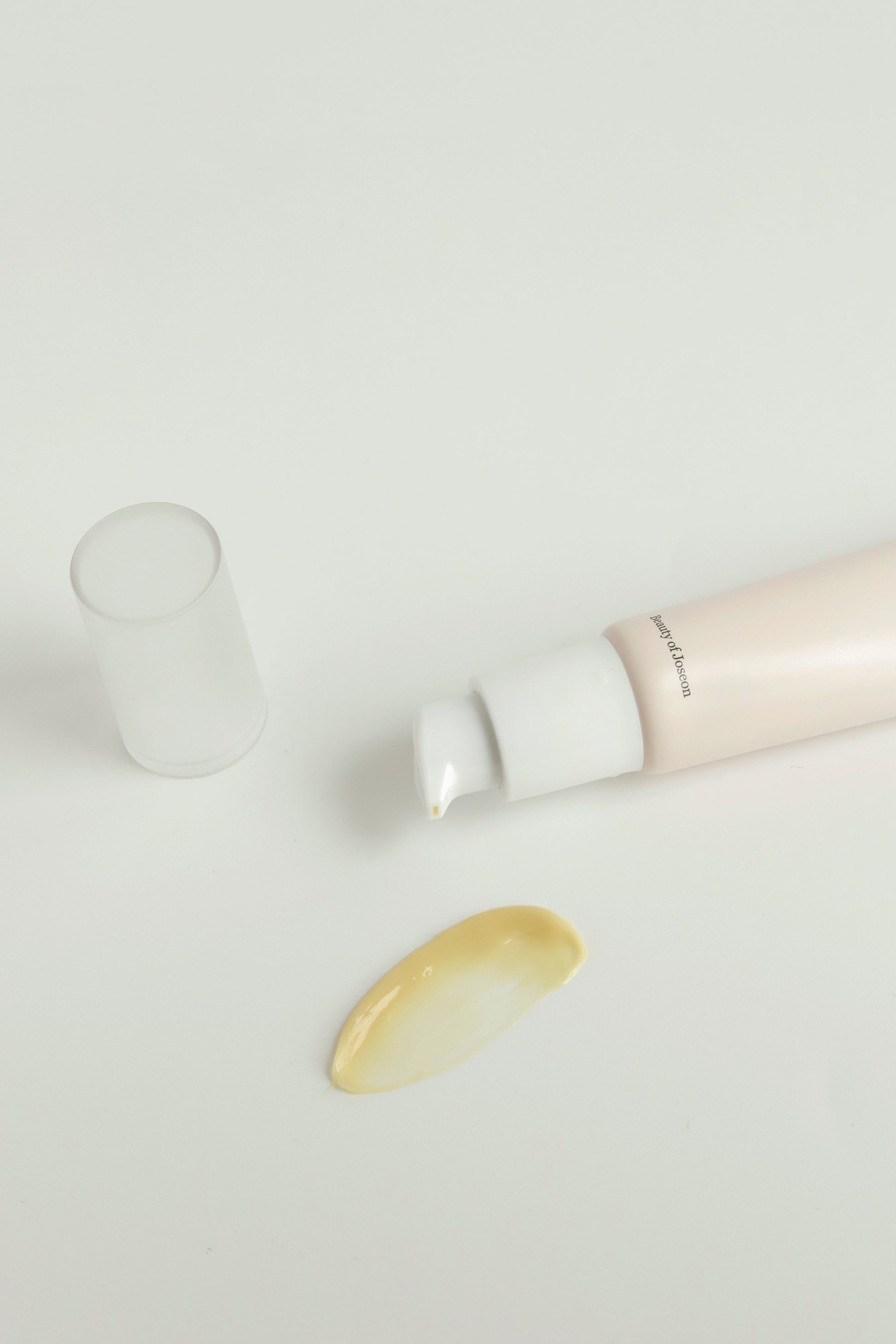 Write an SEO-friendly ALT text for a product image. Include: The main keyword (product name or type, e.g., vegan serum, hydrating cream, natural shampoo) 1–2 descriptive features (e.g., with aloe vera, for dry skin, cruelty-free, glowing effect) Optional brand name “Yournaturalskin” Keep it natural and under 125 characters (ideal for Google Images & accessibility).