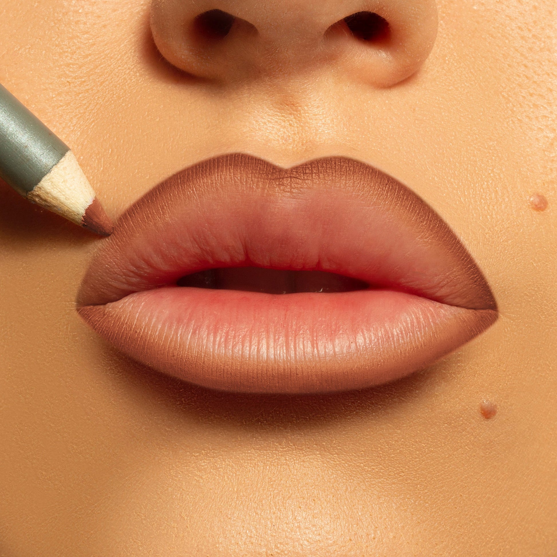 Write an SEO-friendly ALT text for a product image. Include: The main keyword (product name or type, e.g., vegan serum, hydrating cream, natural shampoo) 1–2 descriptive features (e.g., with aloe vera, for dry skin, cruelty-free, glowing effect) Optional brand name “Yournaturalskin” Keep it natural and under 125 characters (ideal for Google Images & accessibility).